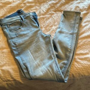 Express light wash legging jeans